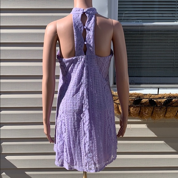Francesca’s Purple Lace Halter Shift dress size XS - Picture 4 of 6